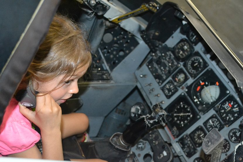 051 Katelyn F4 Cockpit
